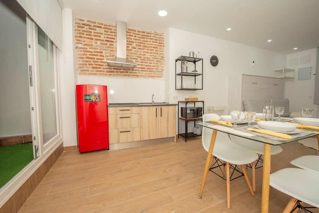 Estudio En Palacio La Latina マドリード エクステリア 写真
