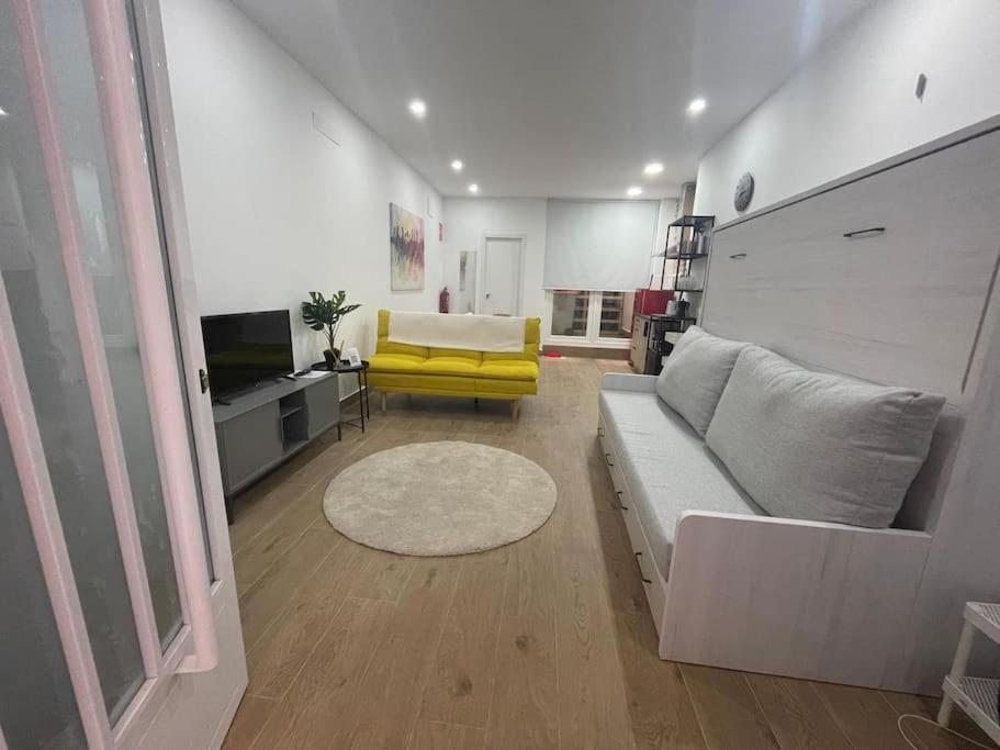 Estudio En Palacio La Latina マドリード エクステリア 写真