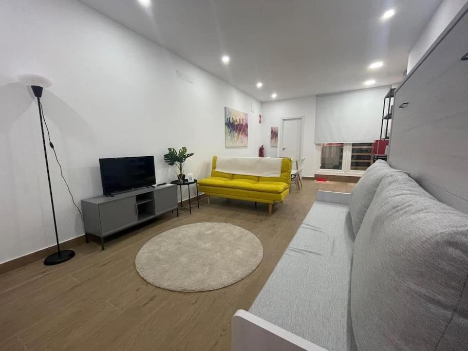 Estudio En Palacio La Latina マドリード エクステリア 写真